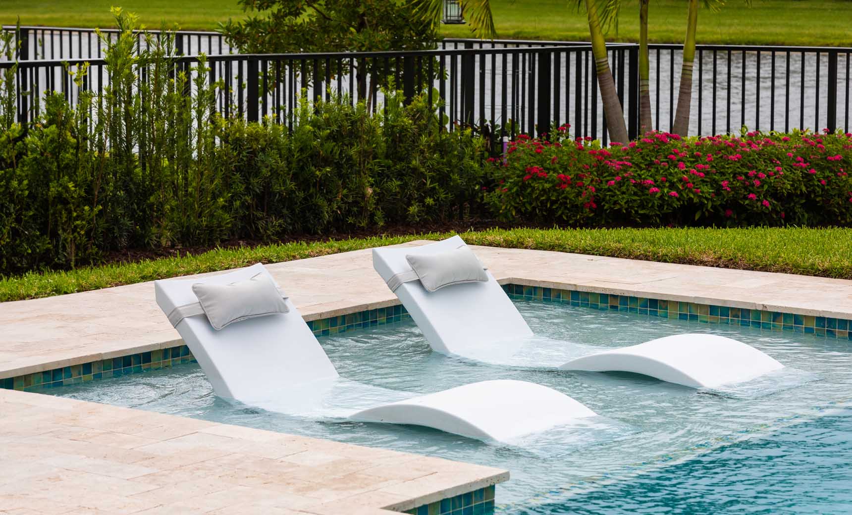 Outdoor Escape In-Pool Furniture Bundle