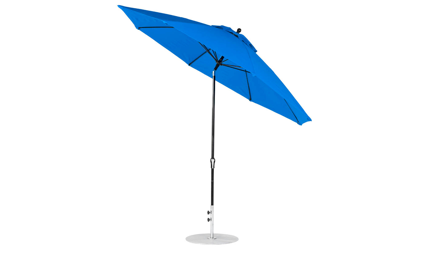 11' Octagon Crank Auto Tilt Essential Fiberglass Umbrella Black Stripe / White 11' Octagon Crank Auto Tilt Essential Fiberglass Umbrella Black Stripe / White
