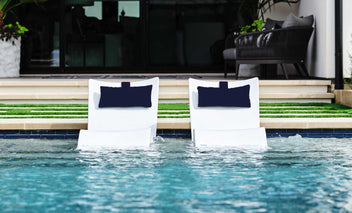 In-Pool Loungers, Chairs & Outdoor Furniture | Ledge Loungers