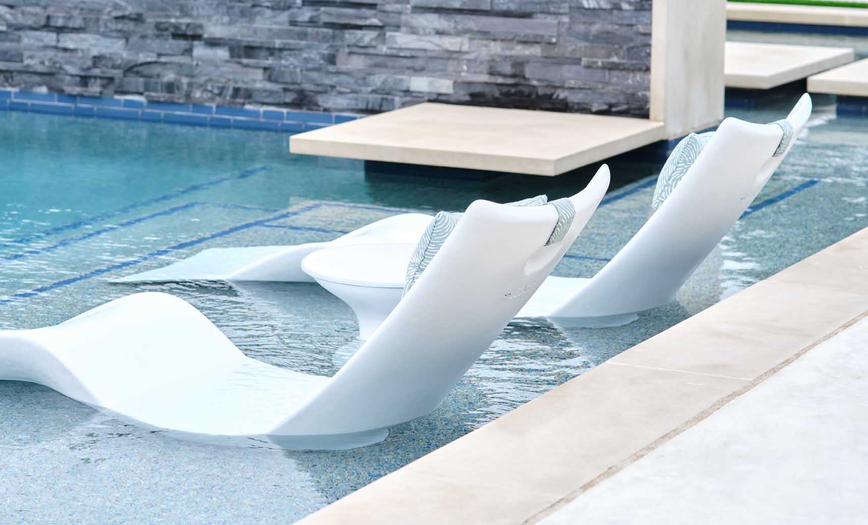 Resort Luxury Outdoor Oasis In-Pool Furniture Bundle