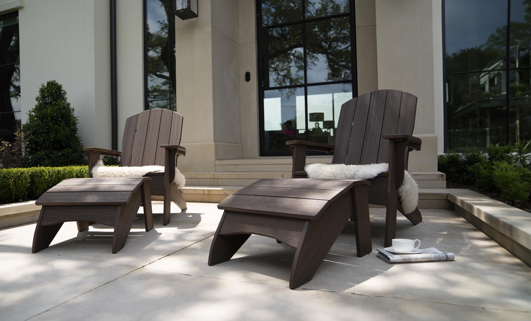 Resin Adirondack Ottoman - Outdoor Footstool | Ledge Lounger