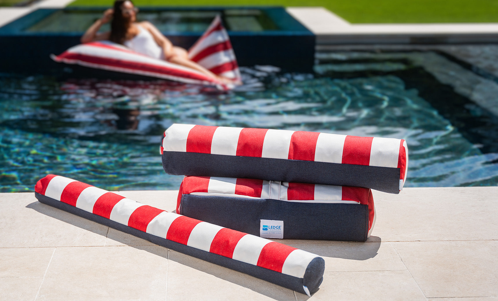 Pool hot float bundle