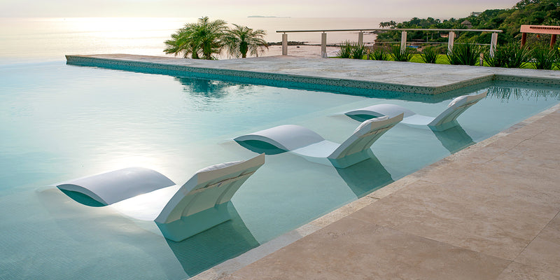 Signature Chaise Deep