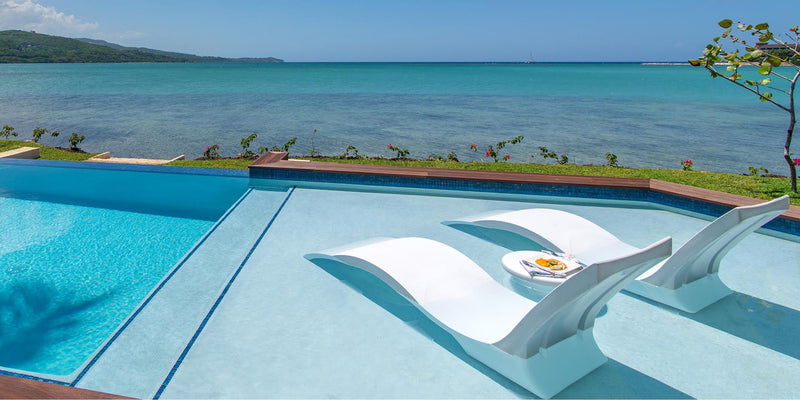 Signature Chaise Deep